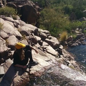 Meet your Posher, Cara